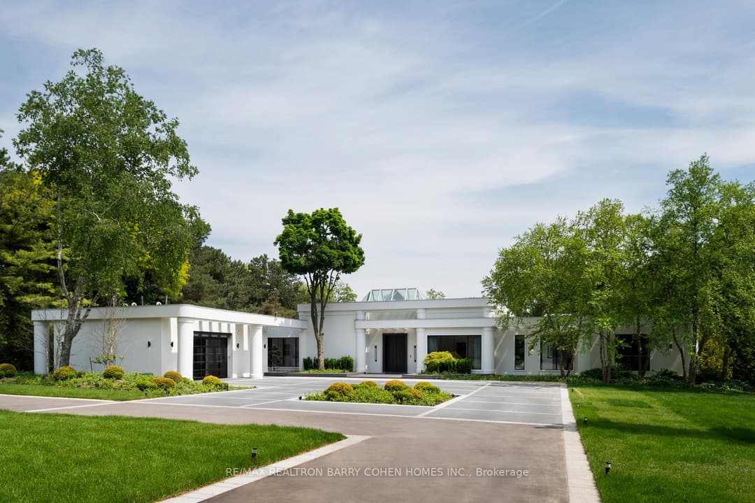 45 Park Lane Circle, Bridle Path / York Mills / Hoggs Hollow