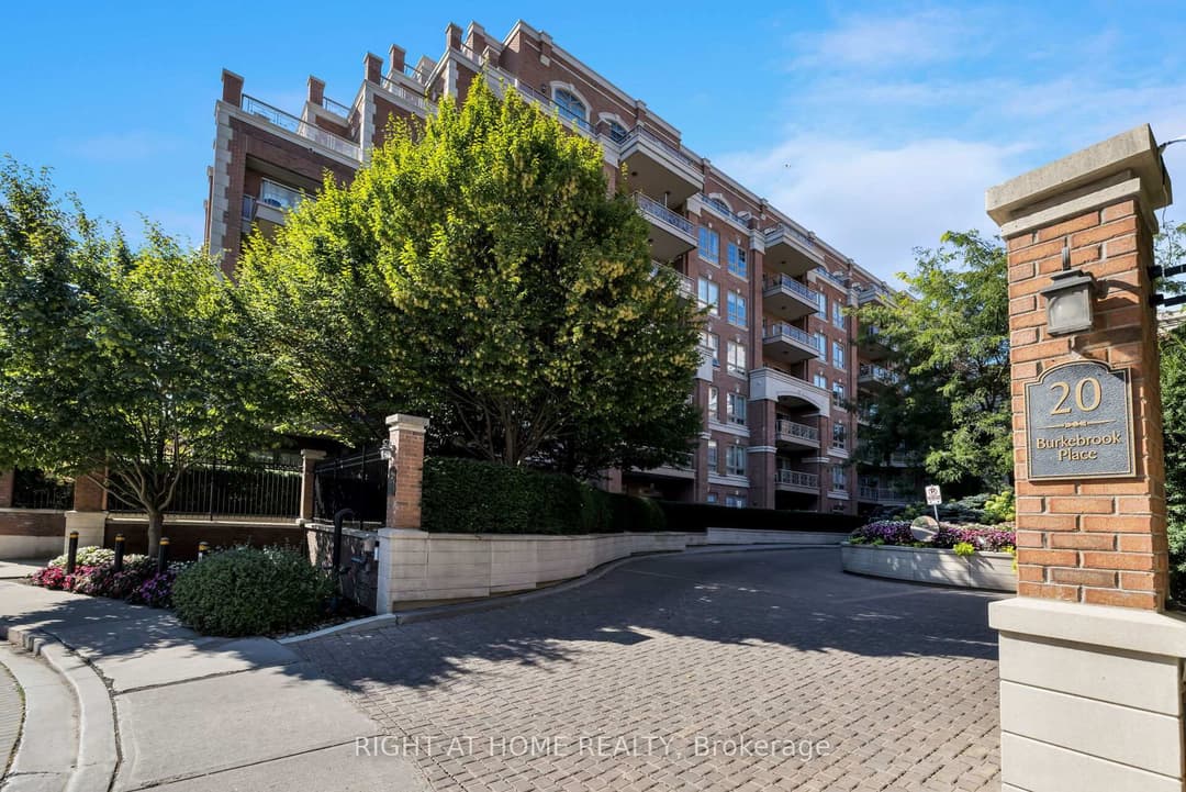 20 Burkebrook Place Unit 306, Bridle Path / York Mills / Hoggs Hollow