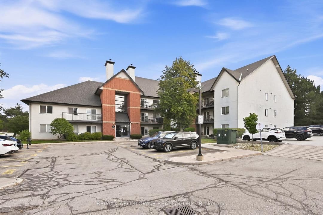 1450 Glen Abbey Gate Unit 1121, Oakville