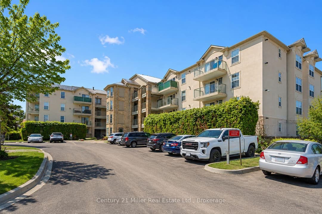 1450 Bishops Gate Unit 111, Oakville