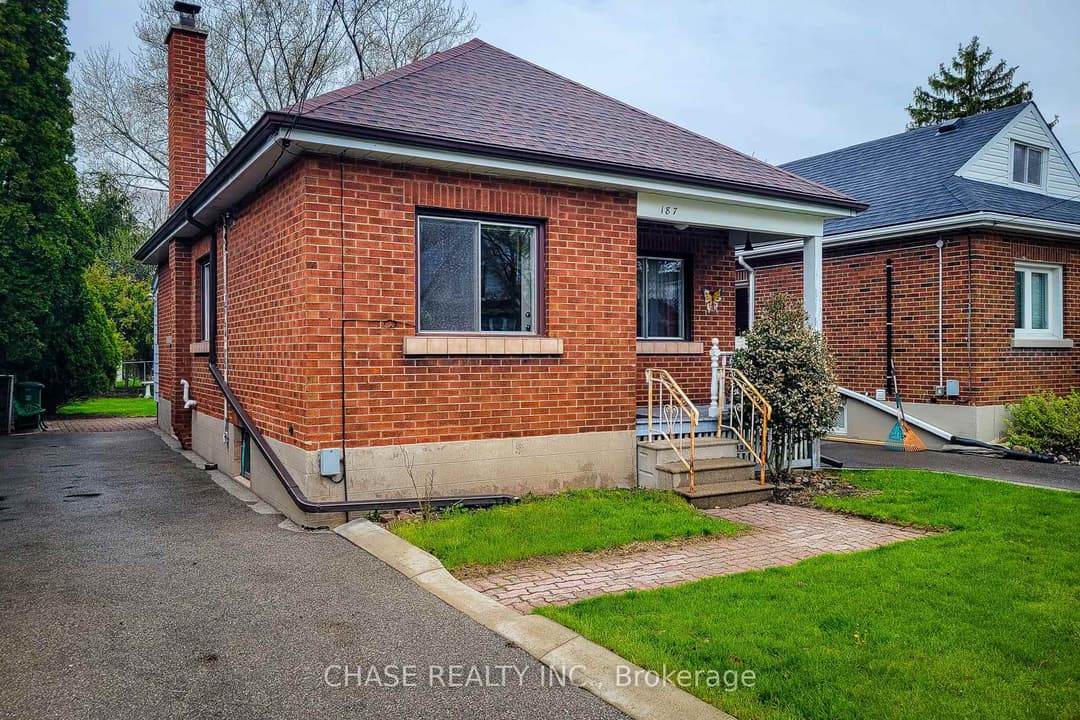 187 Paradise Road, Hamilton