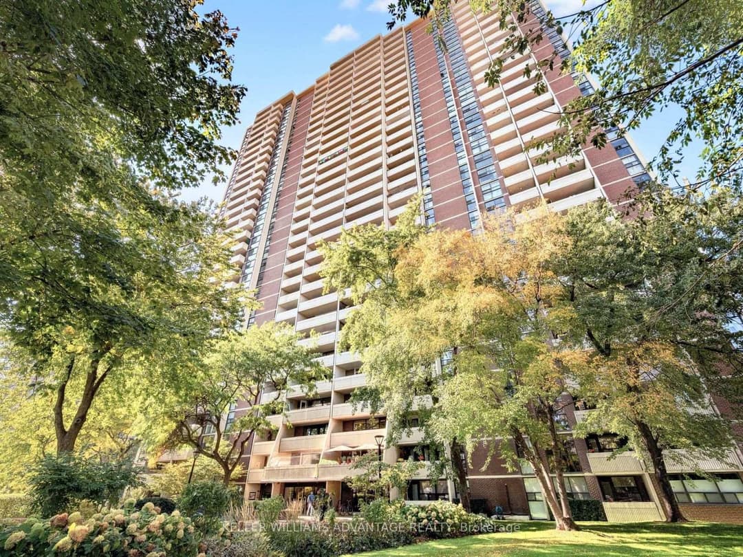 40 Homewood Avenue Unit 807, Regent Park / Cabbagetown / St. James Town