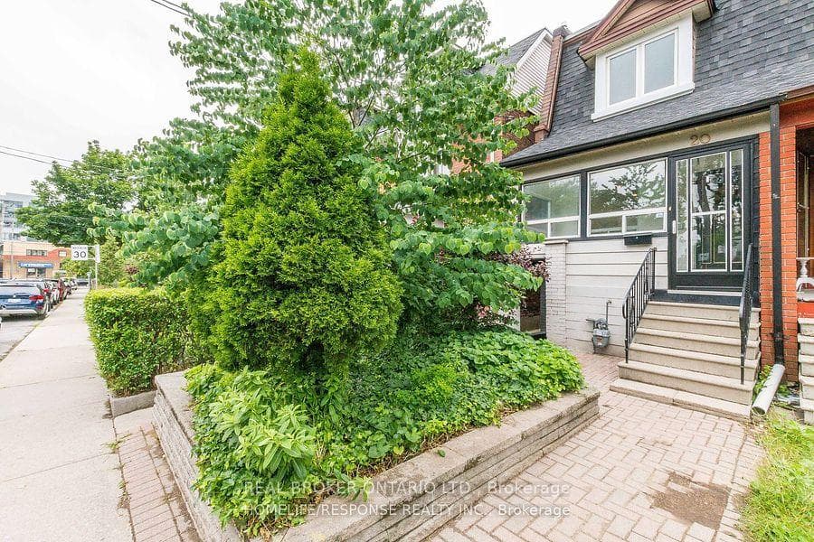 20 Golden Avenue, High Park / Junction / Roncesvalles
