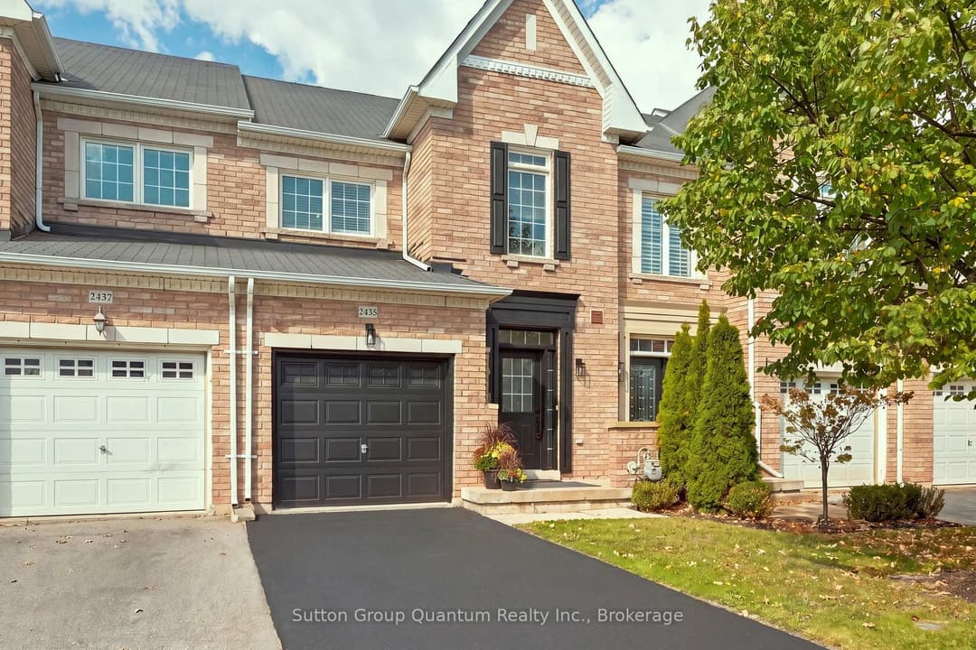 2435 Montagne Avenue, Oakville
