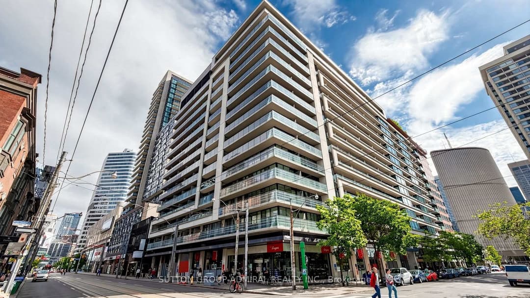 111 Elizabeth Street Unit 922, Downtown Toronto / Waterfront