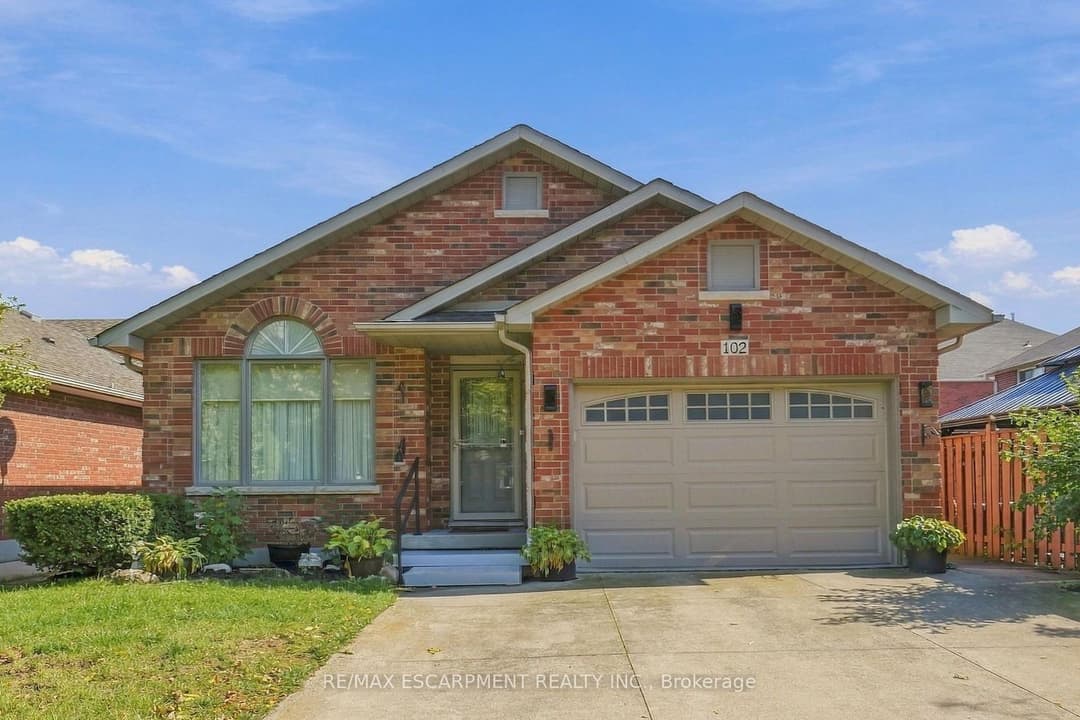 102 Cove Crescent, Hamilton