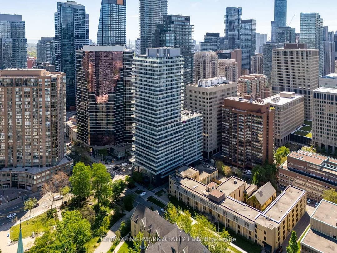 57 St Joseph Street Unit 1811, Downtown Toronto / Waterfront