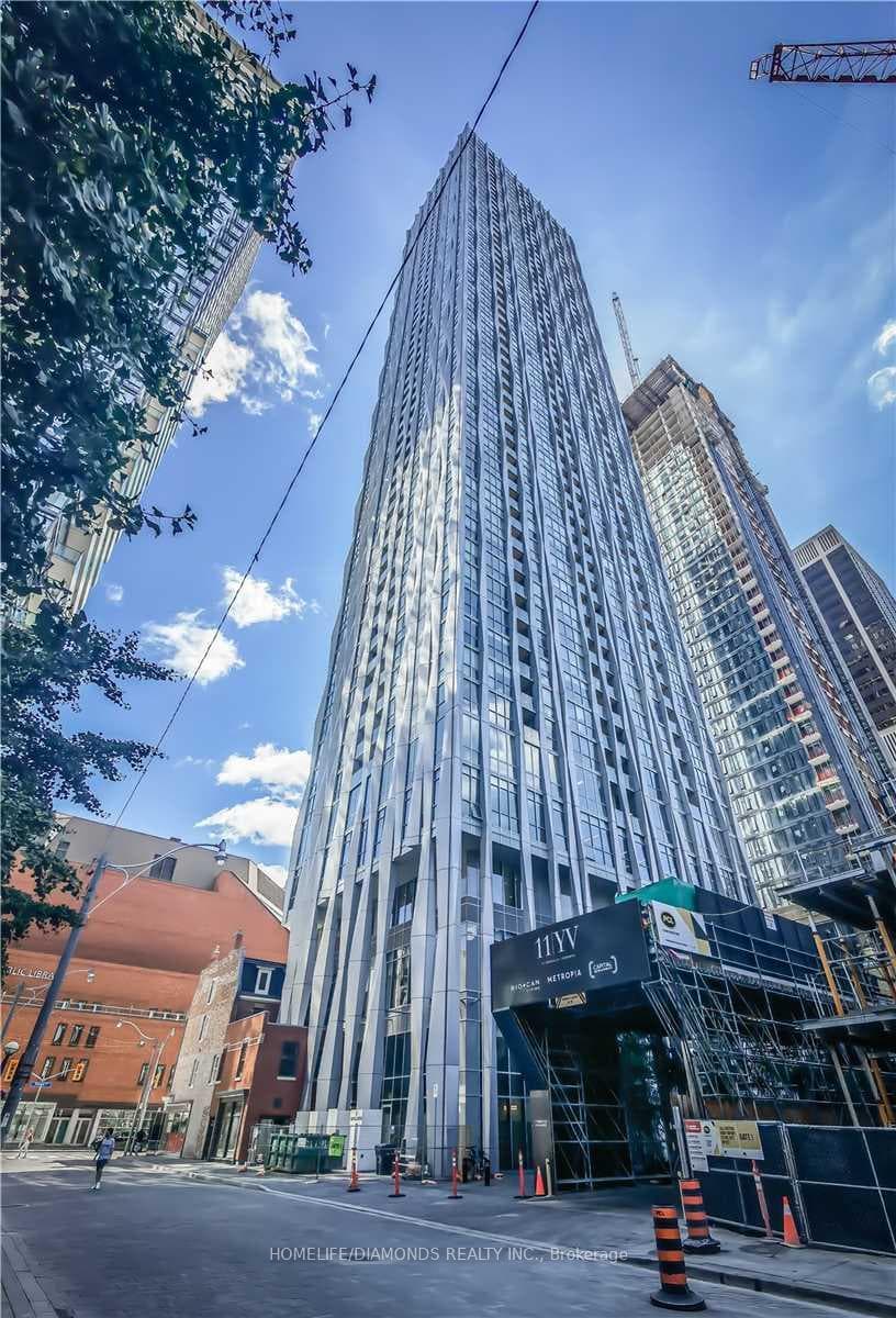 1 Yorkville Avenue Unit 3302, Annex / Yorkville / Summerhill