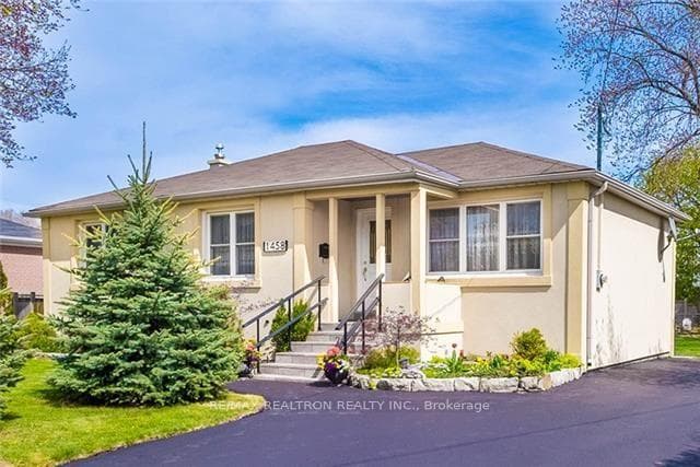1458 Bridge Road, Oakville