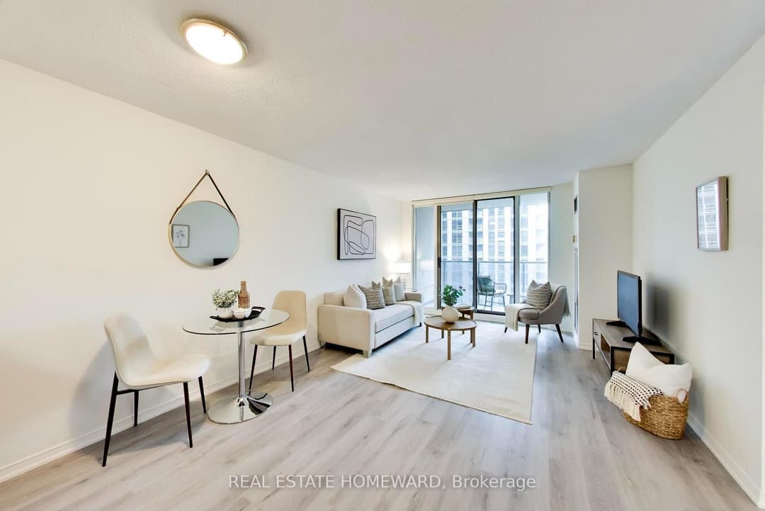 750 Bay Street Unit 1511, Downtown Toronto / Waterfront