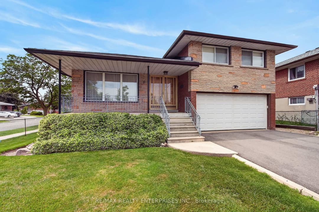 3 Slane Court, Etobicoke (West Mall / Rexdale)