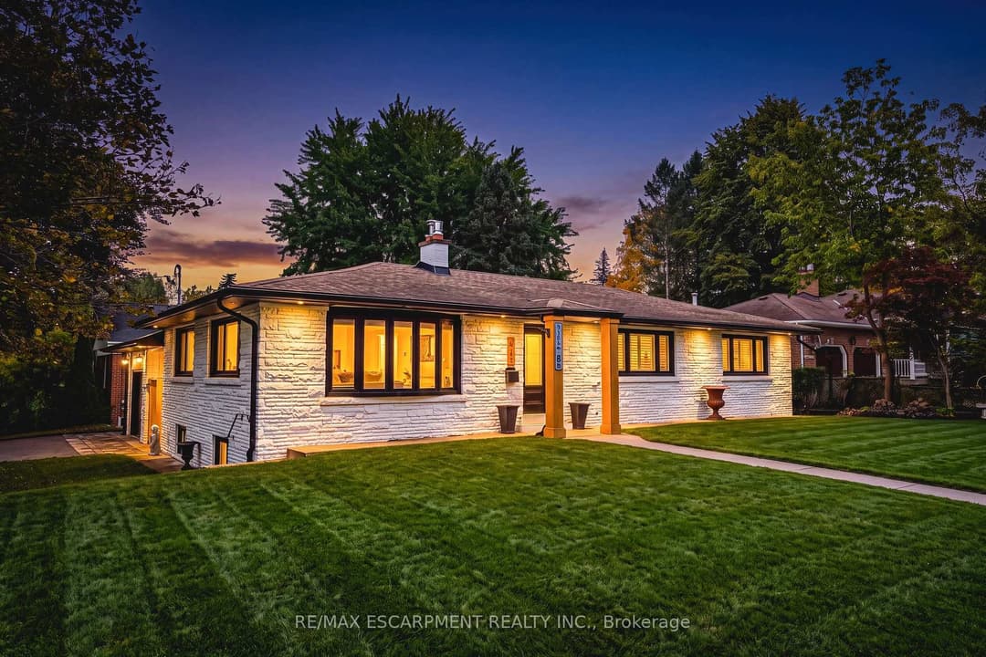 915 Tanager Avenue, Burlington