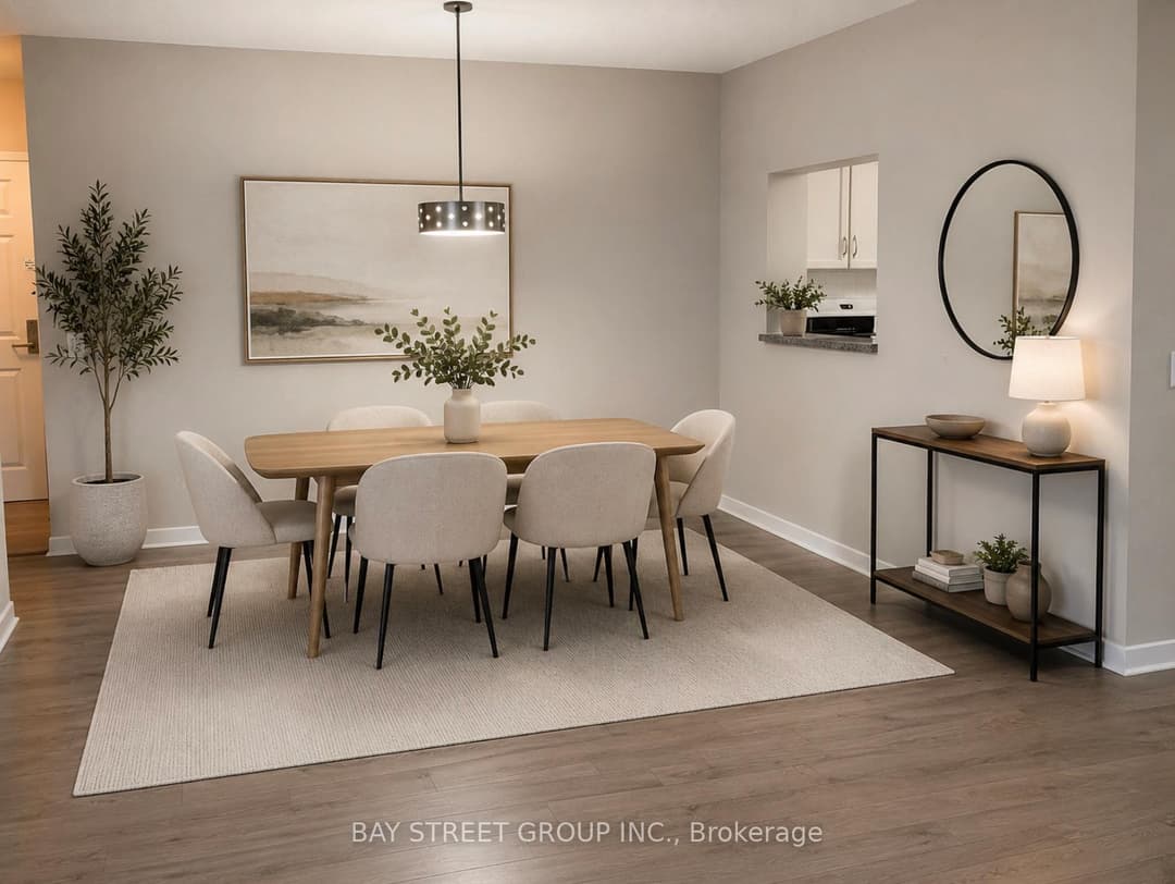 284 Bloor Street Unit 902, Annex / Yorkville / Summerhill
