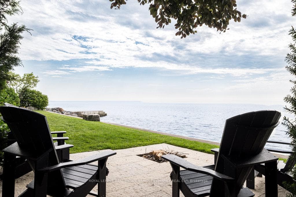 6 Ennisclare Drive, Oakville