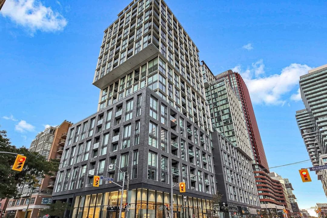 158 Front Street Unit 2201, Regent Park / Cabbagetown / St. James Town