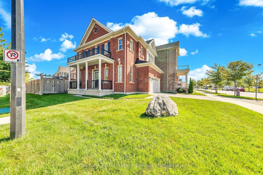 1369 Leger Way, Milton