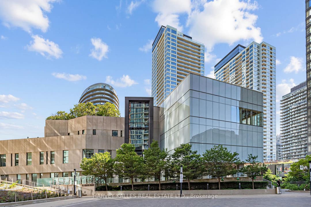 90 Queens Wharf Road Unit 608, Downtown Toronto / Waterfront