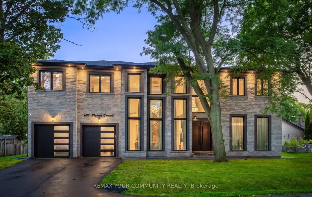 606 Stephens Crescent, Oakville