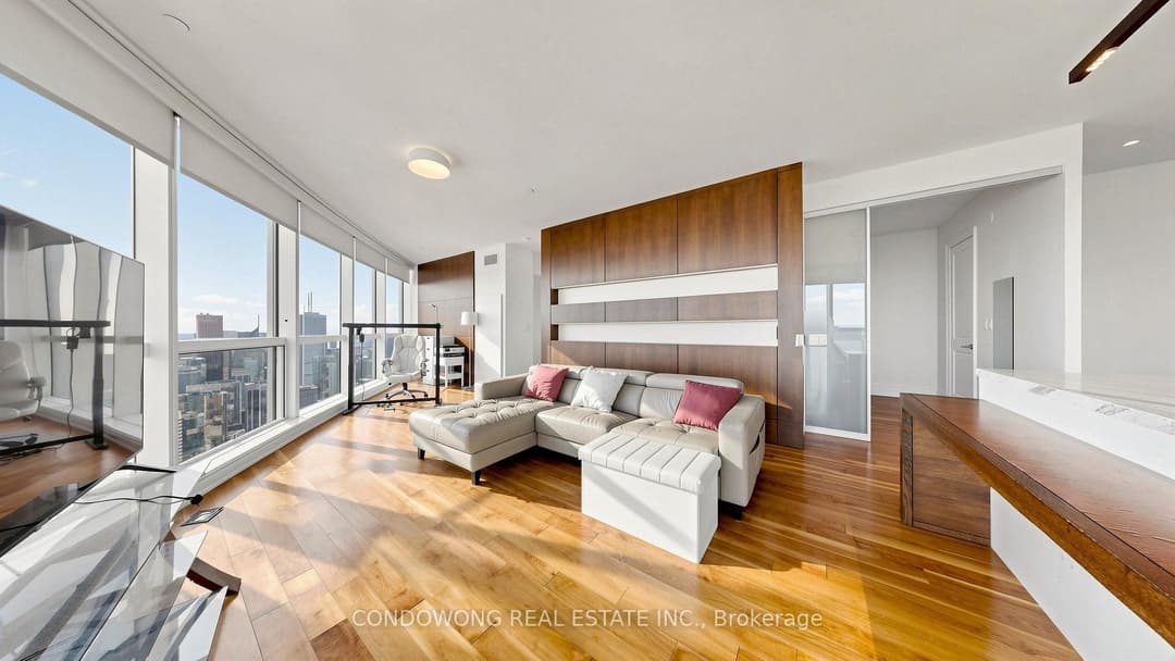 388 Yonge Street Unit 7507, Downtown Toronto / Waterfront
