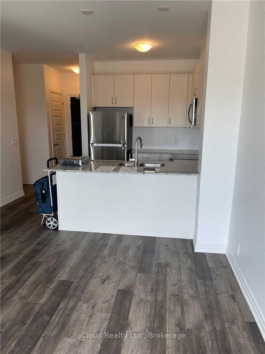 102 Grovewood Common Drive Unit 320, Oakville
