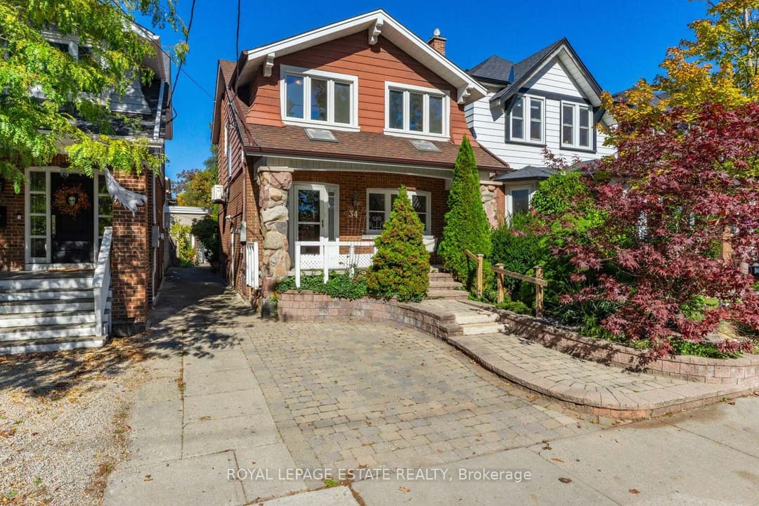 34 Bracken Avenue, The Beaches / Upper Beaches
