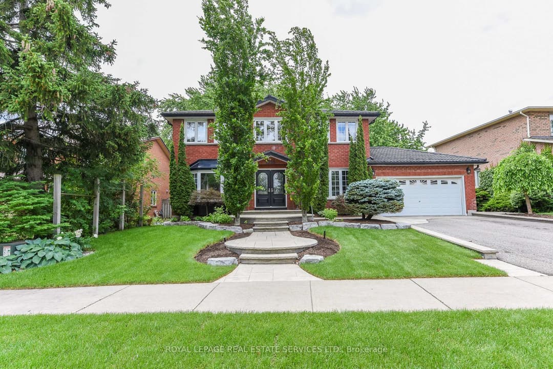 1338 Chalfield Drive, Oakville