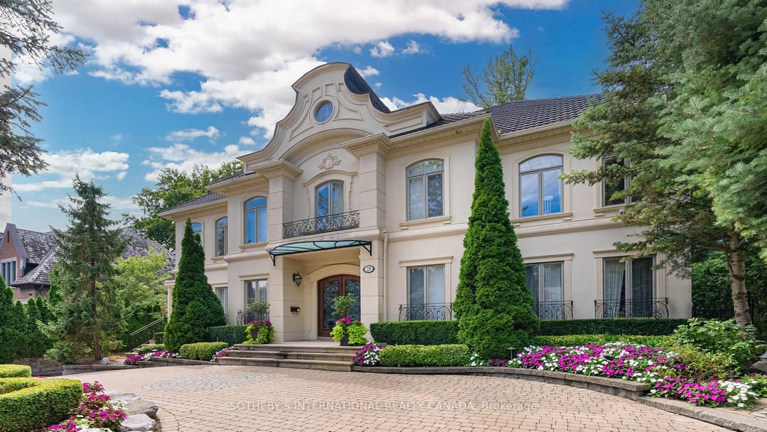 28 Glenorchy Road, Bridle Path / York Mills / Hoggs Hollow
