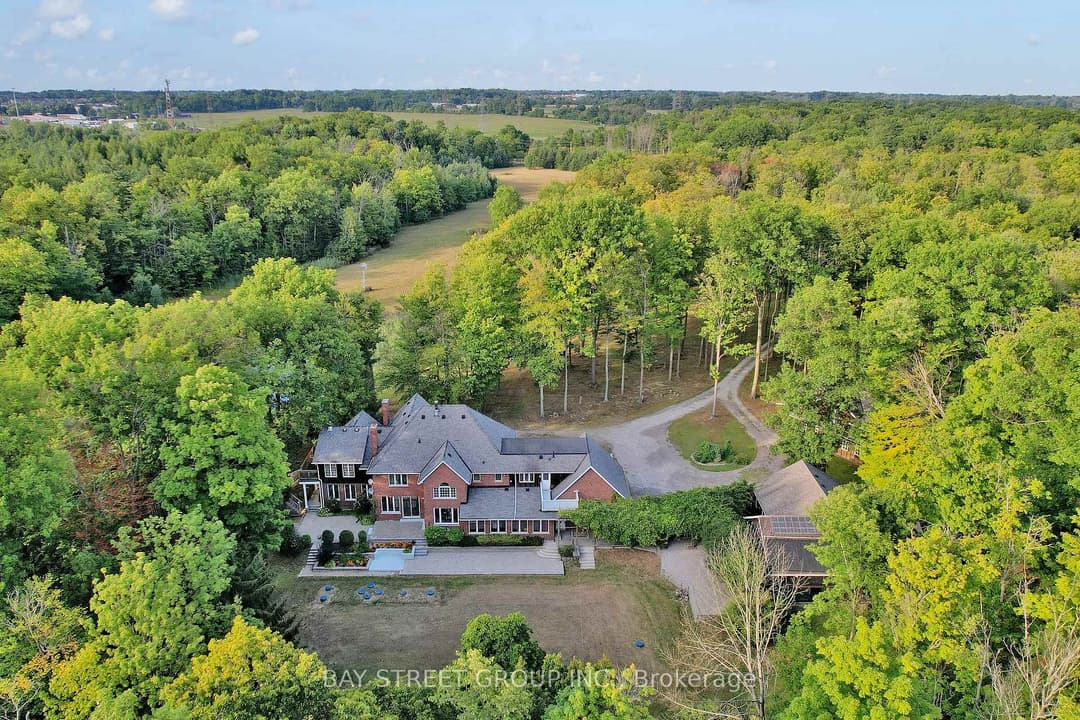 902 Shaver Road, Hamilton