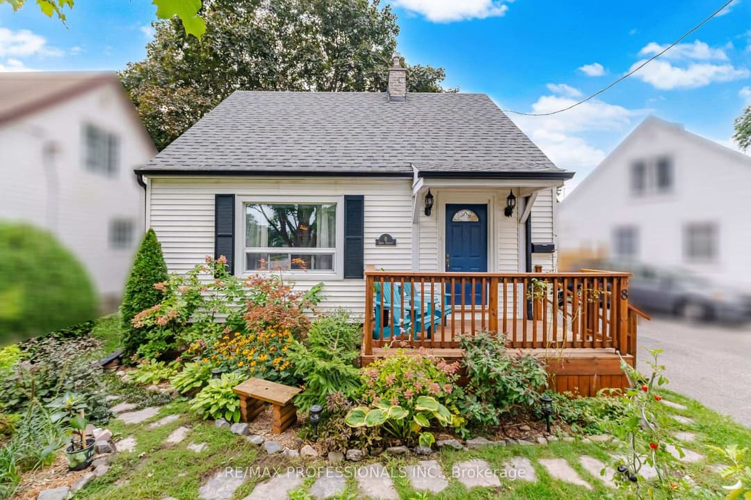 8 Smith Crescent, Corso Italia / Dufferin Grove