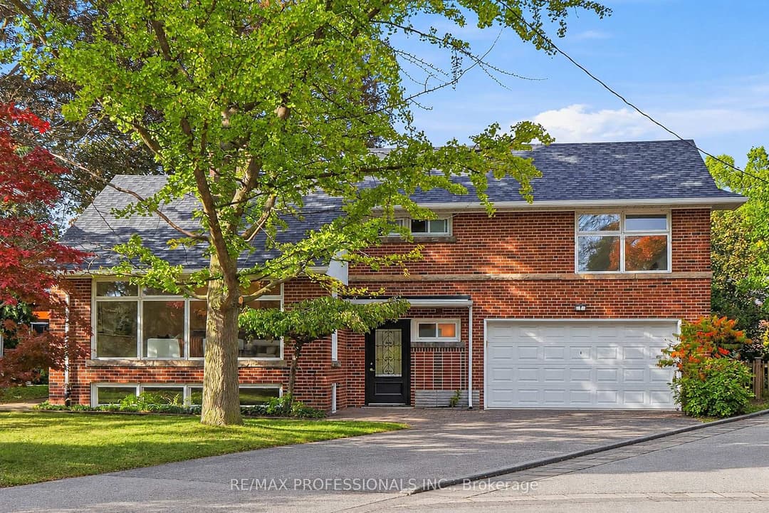 8 Northolt Court, Etobicoke (Islington / Rexdale)