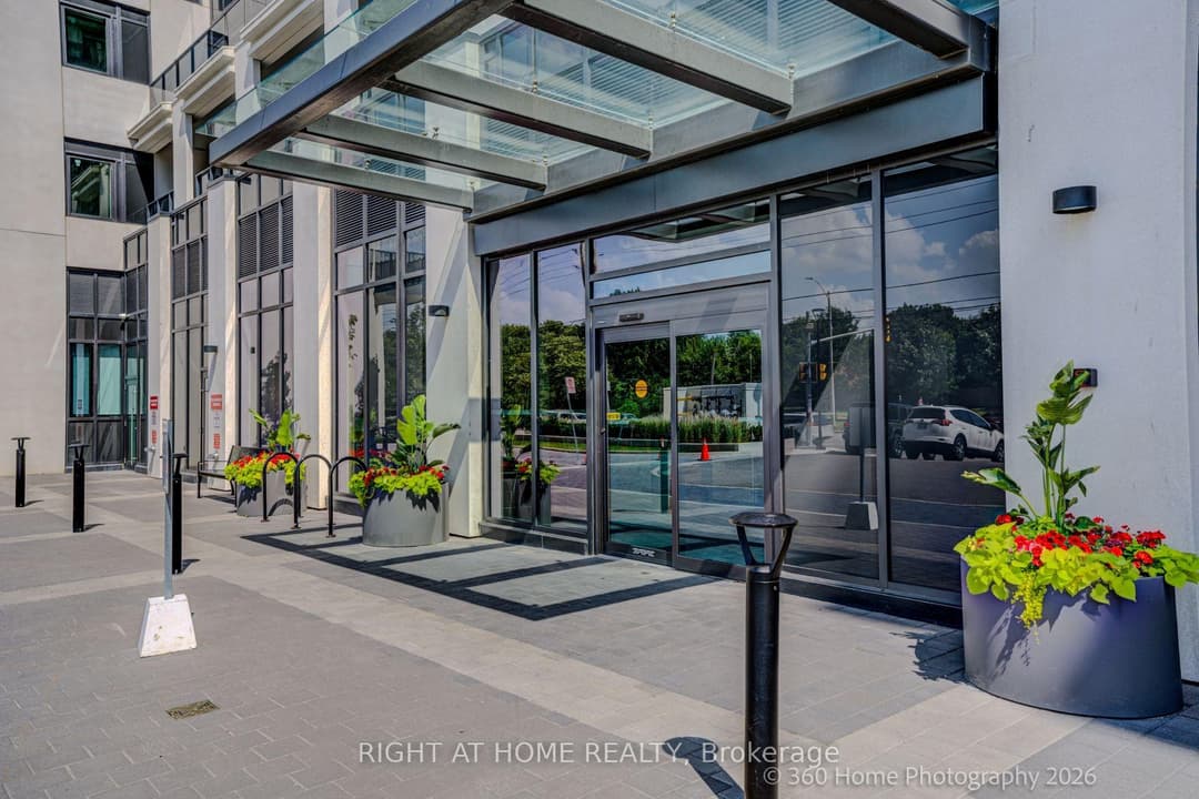202 Burnhamthorpe Road Unit 505, Mississauga