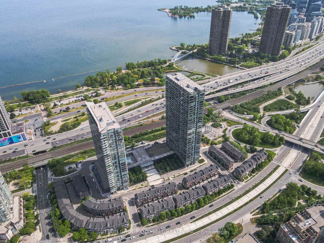 105 The Queensway Way Unit 2014, High Park / Junction / Roncesvalles