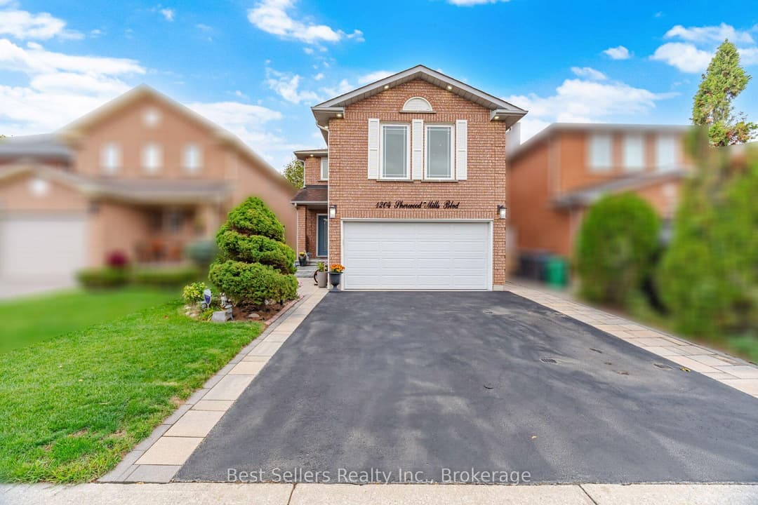 1204 Sherwood Mills Boulevard, Mississauga