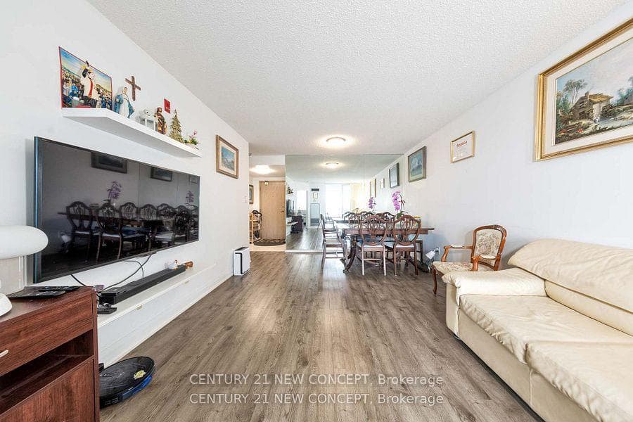 22 Southport Street Unit 932, High Park / Junction / Roncesvalles