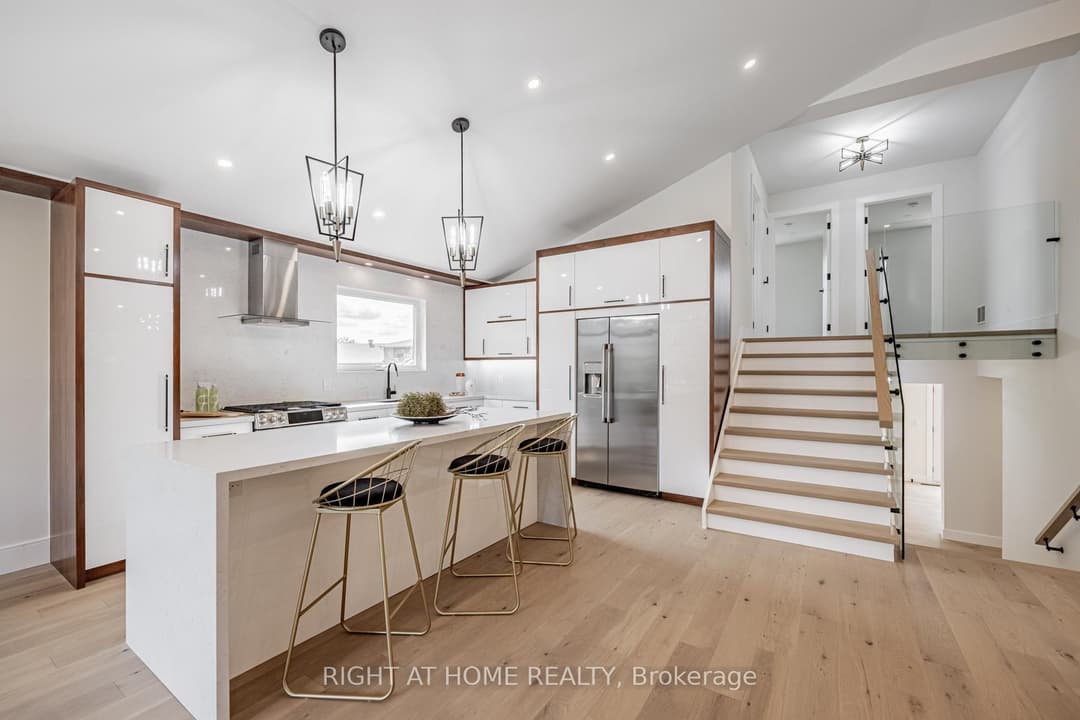 690 Hillman Crescent, Mississauga