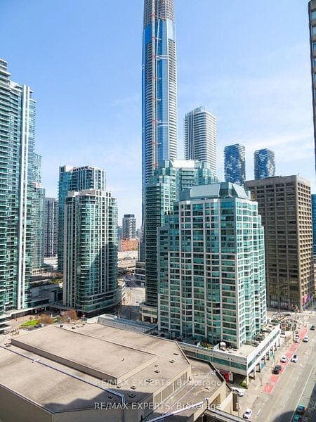 33 Harbour Square Unit 1013, Downtown Toronto / Waterfront