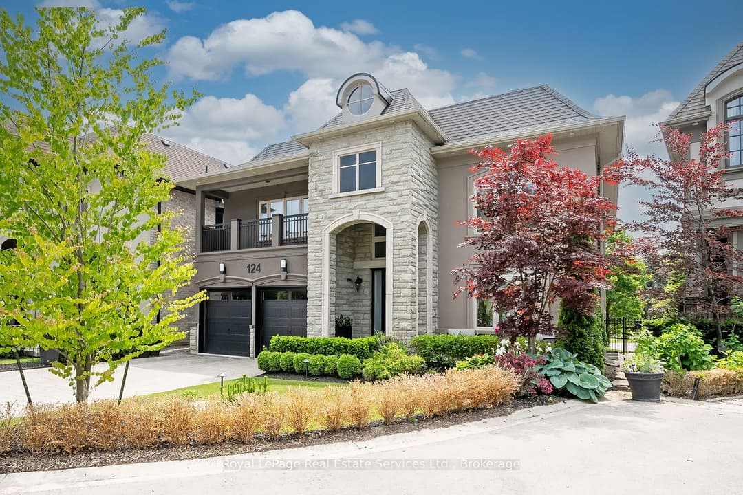 124 Paliser Court, Oakville