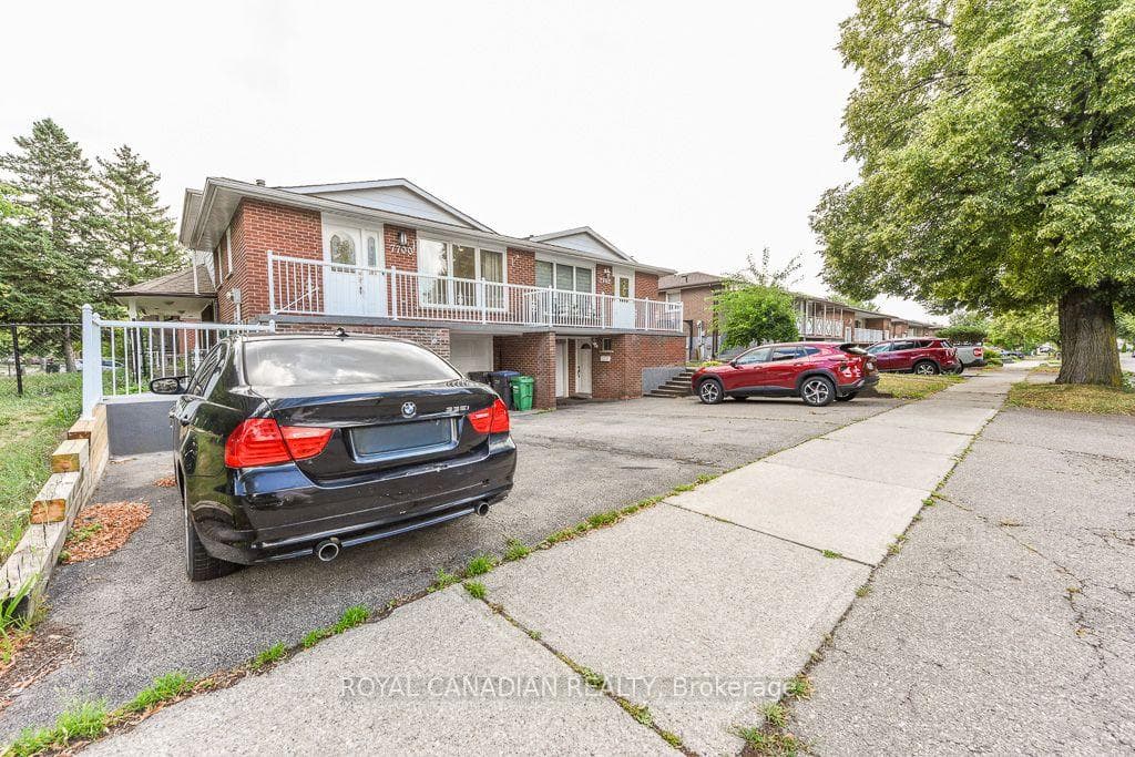 Virtual tour of 7700 Kittridge Drive, Mississauga