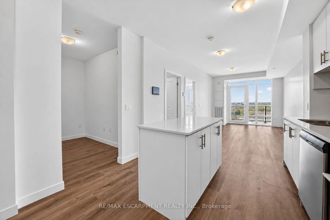461 Green Road Unit 822, Hamilton