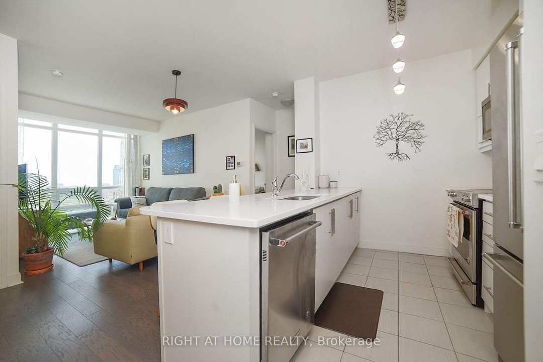 825 Church Street Unit 2106, Rosedale / Moore Park