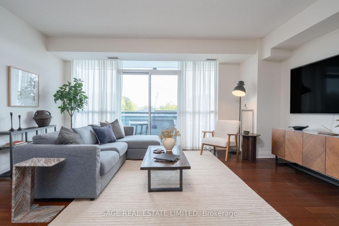 1 Hurontario Street Unit 202, Mississauga