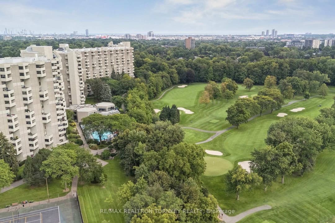 296 Mill Road Unit A12, Etobicoke (Islington / Rexdale)