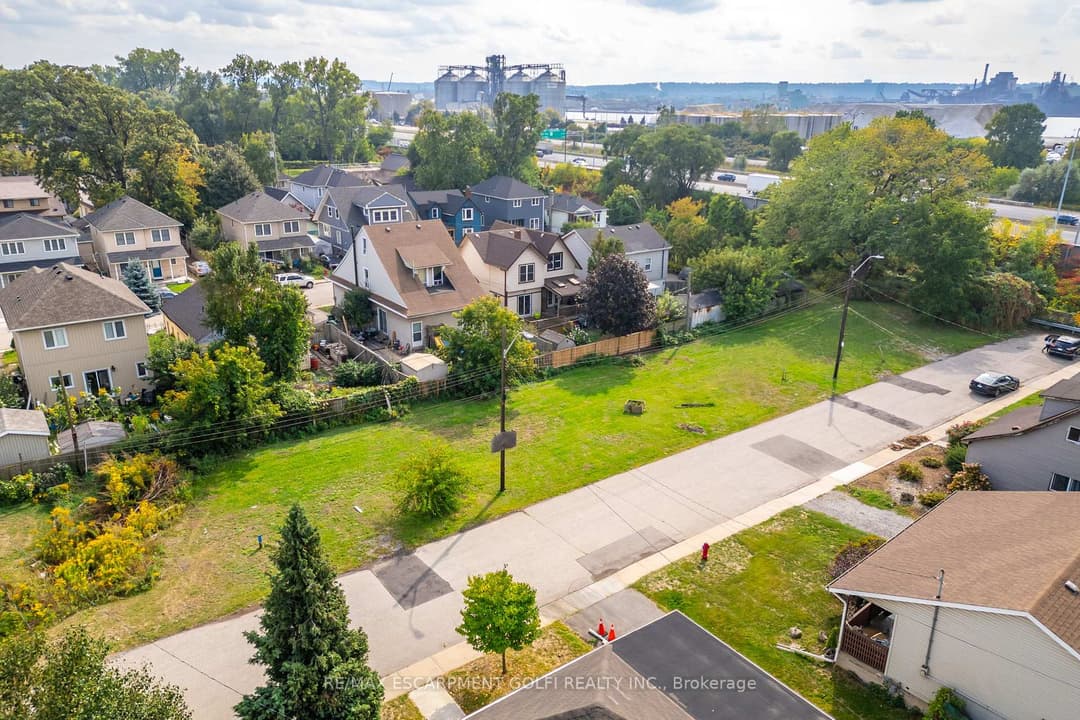 11 KNAPMANS Drive, Hamilton