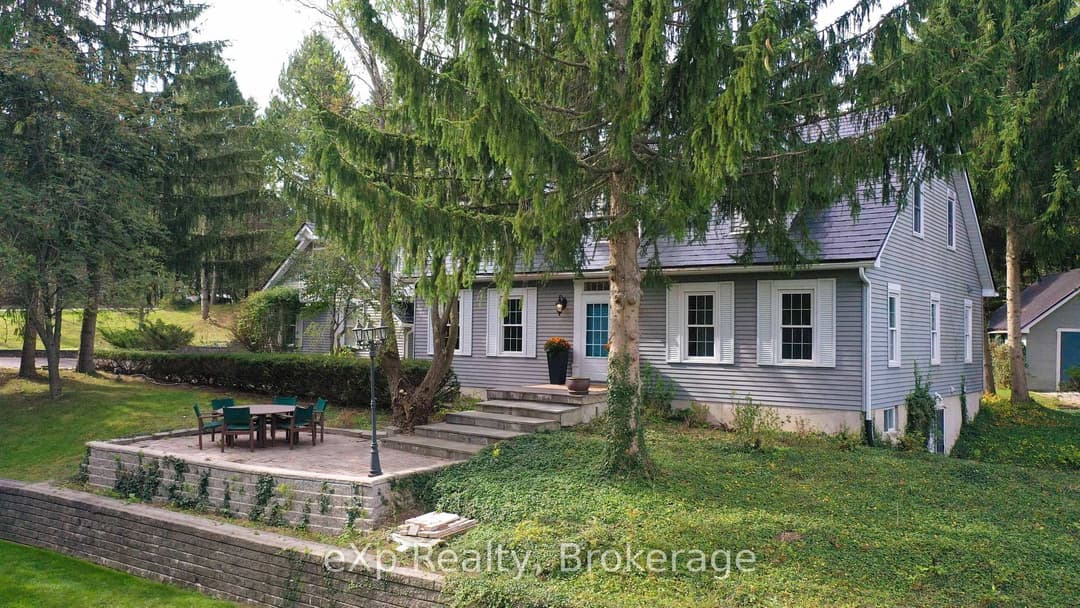 2039 Blacklock Street, Milton