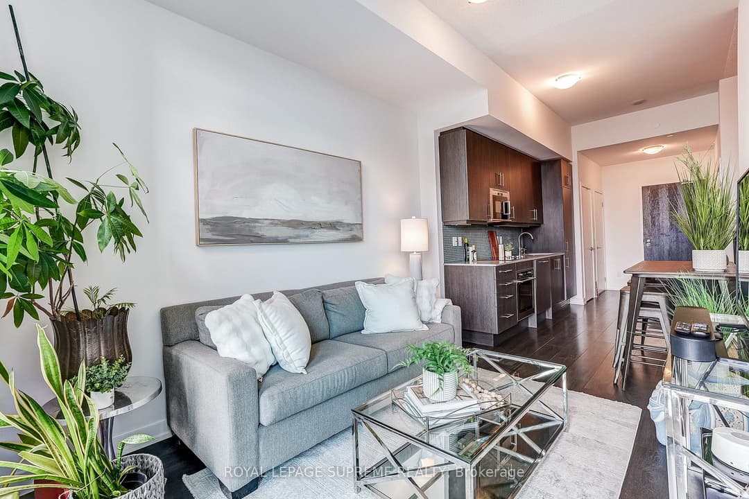 297 College Street Unit 720, Downtown Toronto / Waterfront