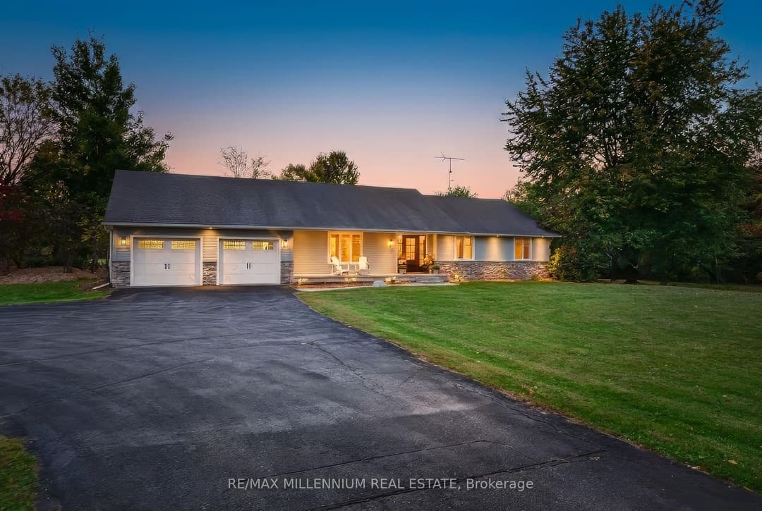 7196 McNiven Road, Milton