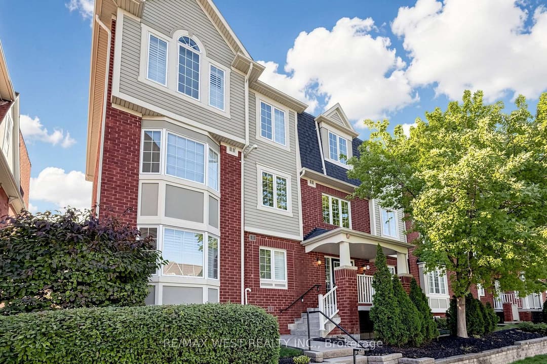 608 Shoreline Drive Unit 1, Mississauga