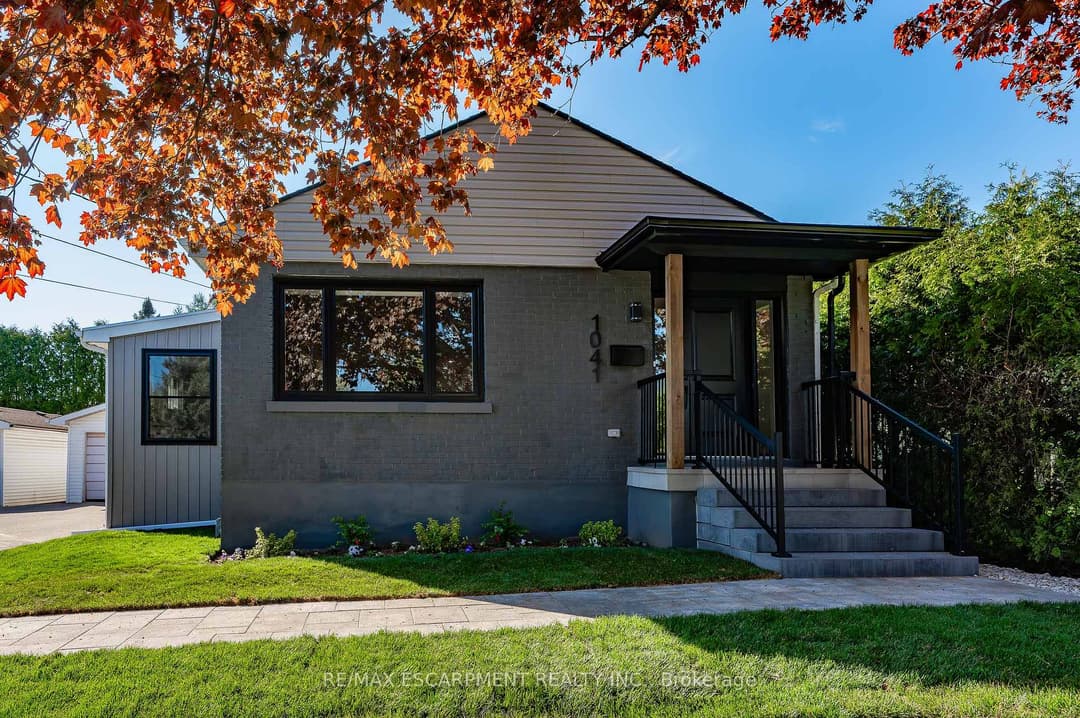 1041 Shepherd's Drive, Burlington