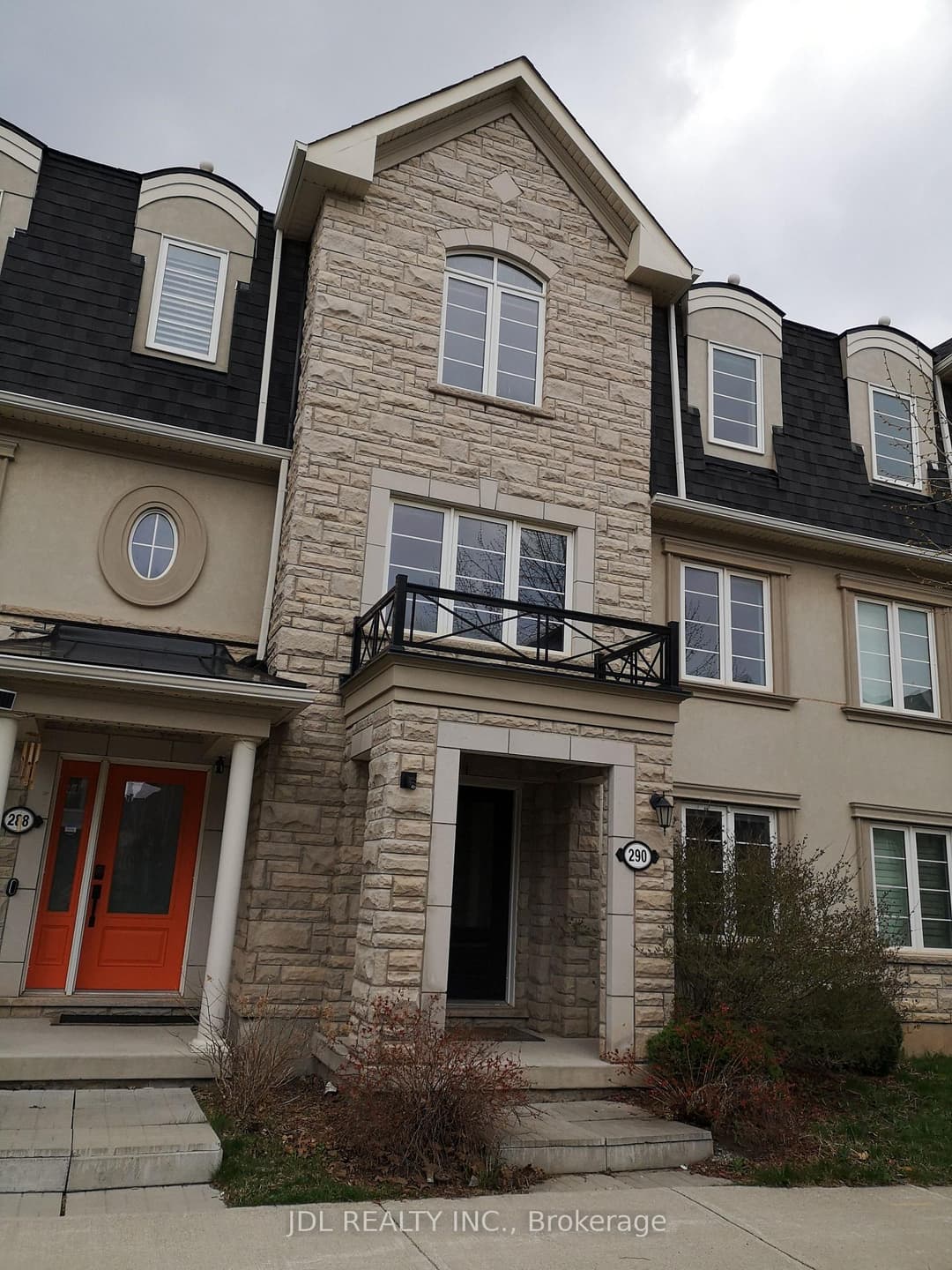 290 Ellen Davidson Drive, Oakville