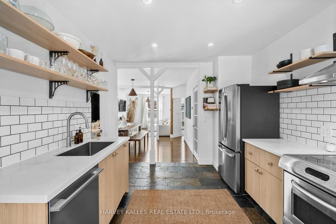 14 Manitoba Street, Liberty Village / Parkdale / South Parkdale